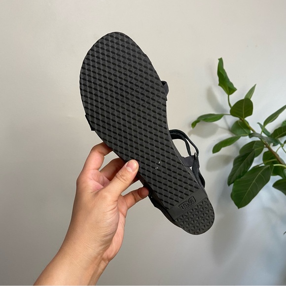 Teva Ysidro Black Leather Strap Wedge Sandals - Picture 6 of 6